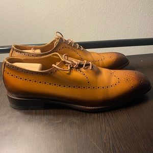 Tan and brown color, size 11